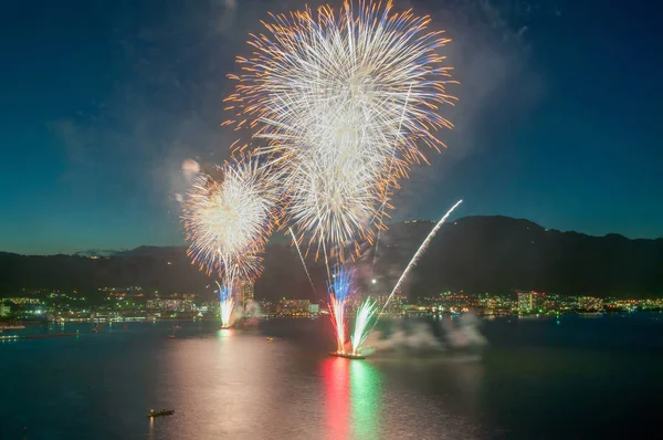 Fuochi Artificio Lanciati Una Nave Sul Lago Biwa Giappone — Foto Stock