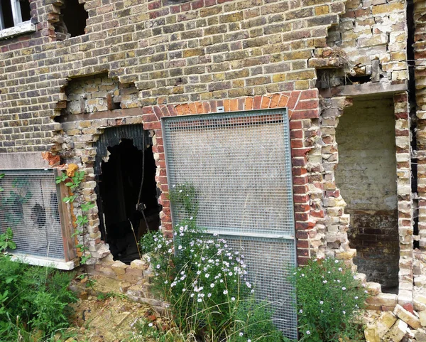 Agujero Una Casa Abandonada — Foto de Stock