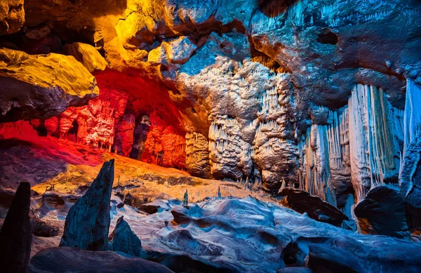 Cango Cave Amazing View Stalactites Colorful Bright Light Beautiful Natural — Stock Photo, Image