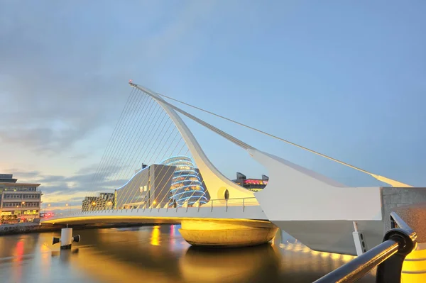 Samuel Beckett Bridge Summer Night — Stock Photo, Image