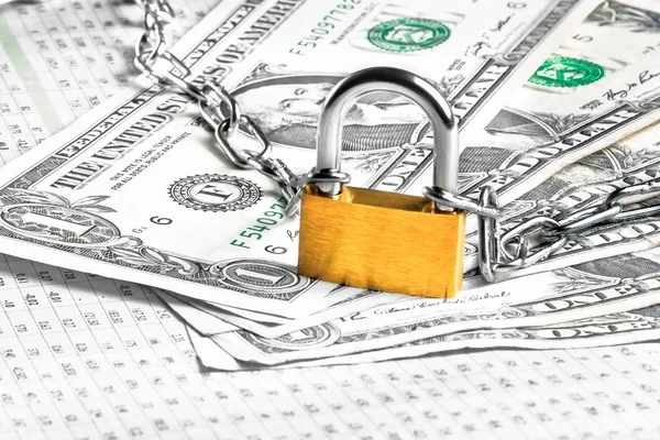 Bloquear Segurança Corrente Notas Dólares Jornal Financeiro Dinheiro Para Segurança — Fotografia de Stock