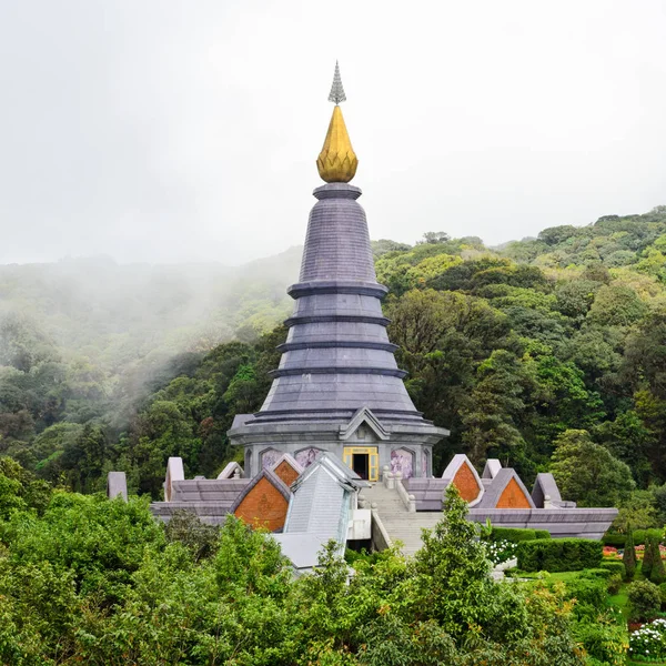 Phra Mahathat Napapolphumisiri Pagoda Montaña Doi Intanon Provincia Chiang Mai — Foto de Stock