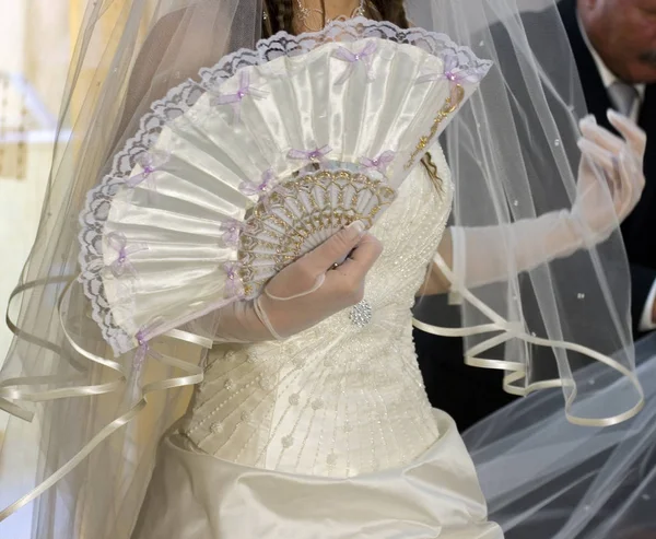 Foto Sposa Con Vestito Bianco Ventilatore — Foto Stock