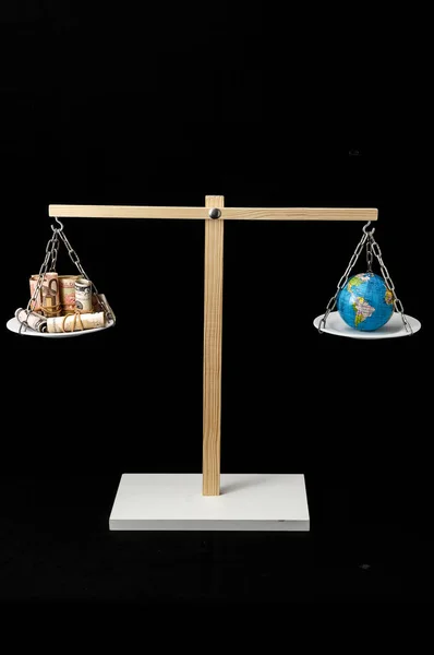 Globe Planet Earth Money Two Pan Balance — Stock Photo, Image