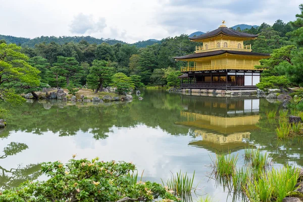 Golden Περίπτερο Στο Kinkakuji Ναό Κιότο Της Ιαπωνίας — Φωτογραφία Αρχείου