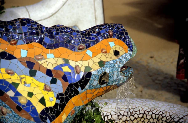 Fonte Lagarto Park Guell — Fotografia de Stock