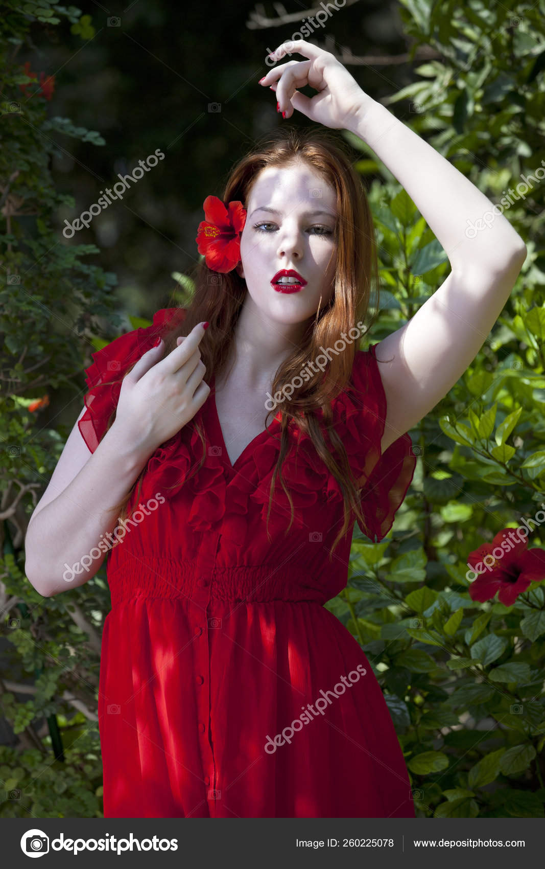 Robe rouge 2025 et blanche femme