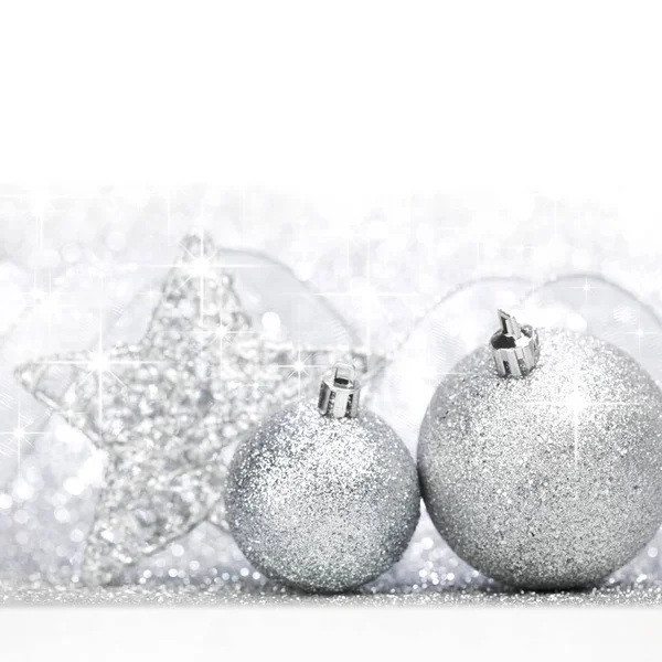 Decoración Navidad Sobre Nieve Sobre Fondo Brillante Brillo —  Fotos de Stock