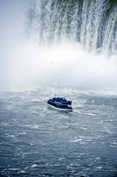 Niagara Turist Boat Tour Inglés Cataratas Del Niágara Canadiense Ontario — Foto de Stock
