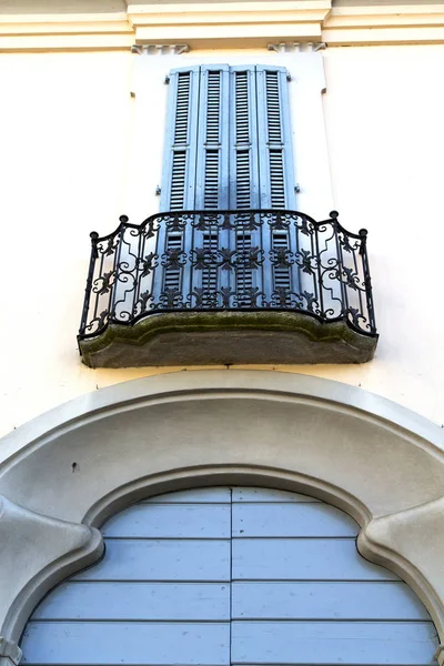Kahverengi Avrupa Talya Lombardiya Milano Eski Penceresinde Tuğla Arka Kapı — Stok fotoğraf