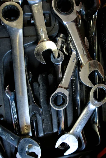 Εργαλεία Χειρός Στην Υπηρεσία Αυτοκινήτων — Φωτογραφία Αρχείου