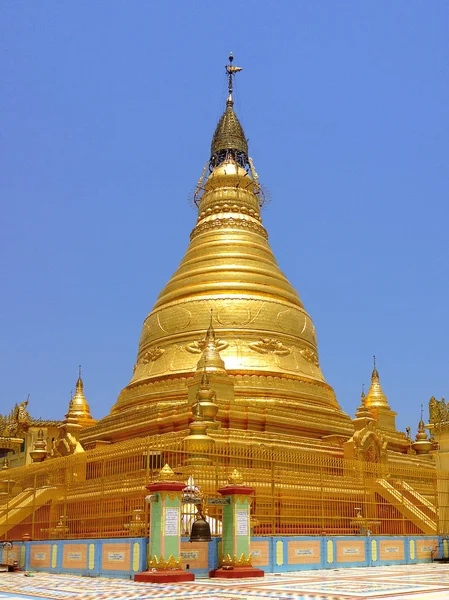 Monywa Myanmar April 2013 Binnenkort Ponya Shin Pagode Sagaing Mandalay — Stockfoto