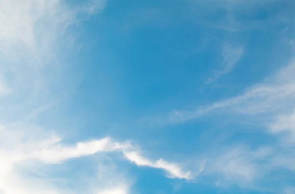 Prachtige Blauwe Lucht Met Wolk — Stockfoto