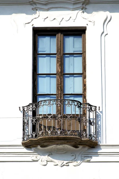 Avrupa Talya Lombardiya Milano Eski Pencere Kapalı Tuğla Soyut Rendeleyin — Stok fotoğraf