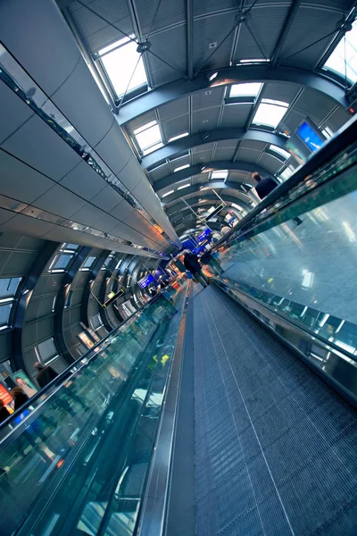 Banda Sudor Vacía Para Gente Aeropuerto Frankfurt Alemania — Foto de Stock