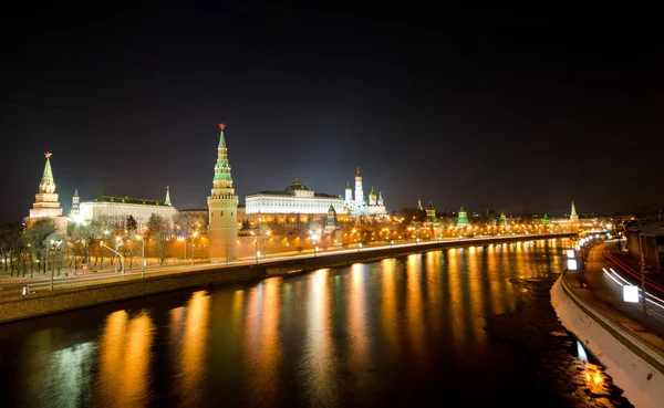 Kedves Moszkvai Kreml Moszkva Folyó Téli Éjszakában Oroszország — Stock Fotó