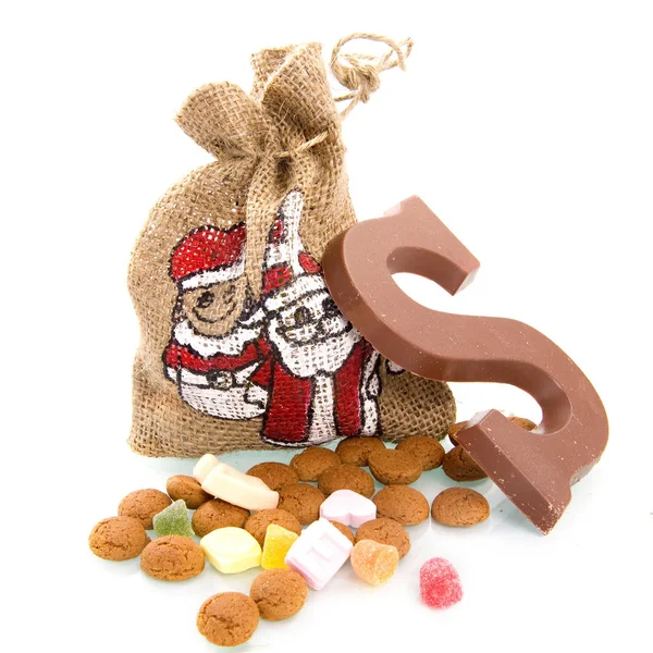 Tas Kacang Kacangan Dan Surat Coklat Untuk Sinterklaas Sebuah Tradisi — Stok Foto