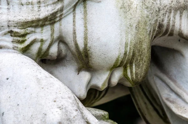 Detalle Una Escultura Luto Cementerio —  Fotos de Stock