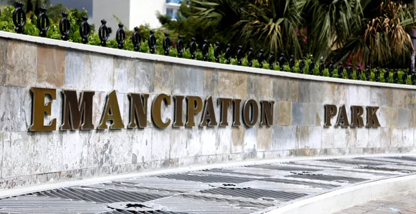 Emancipation Park บนก าแพงในค จาไมก — ภาพถ่ายสต็อก