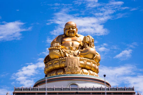 Große Kasennenskulptur Der Spitze Des Gebäudes Chinesischer Tempel Chiangrai Thailand — Stockfoto