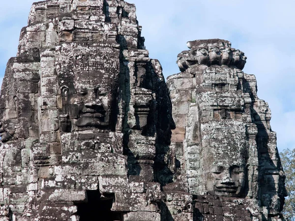 Två Torn Bayon Temple Angkor Thom Siem Reap Kambodja — Stockfoto