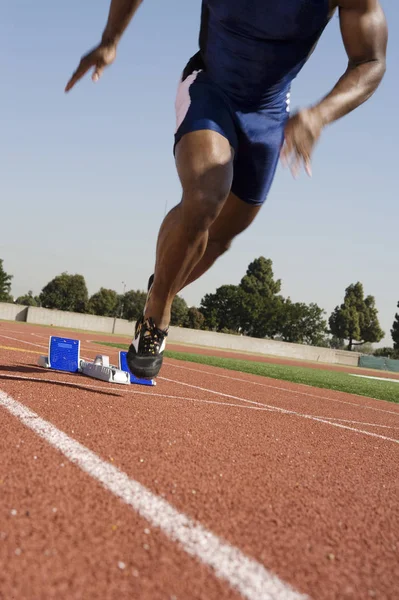 Masculino Corredor Início Corrida Partir Começando Blocos — Fotografia de Stock