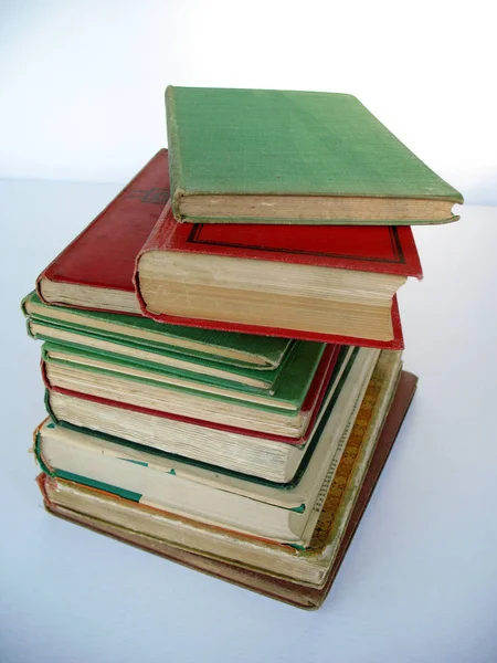 Monte Livro Antiquário Capa Dura Principalmente Cor Vermelha Verde — Fotografia de Stock