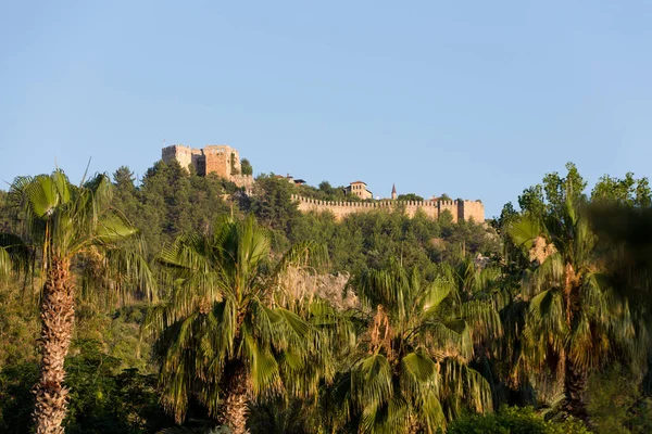 Castillo Alanya Construido Colina Sobre Playa Cleopatra Turquía — Foto de Stock