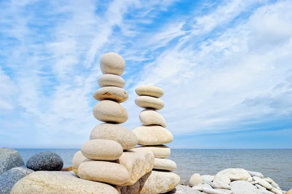 Dos Montones Guijarros Equilibrio Costa — Foto de Stock