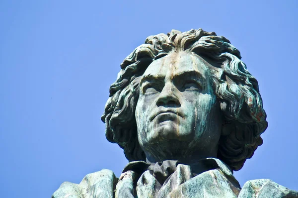 Standbeeld Van Beethoven Een Zonnige Dag Bonn — Stockfoto