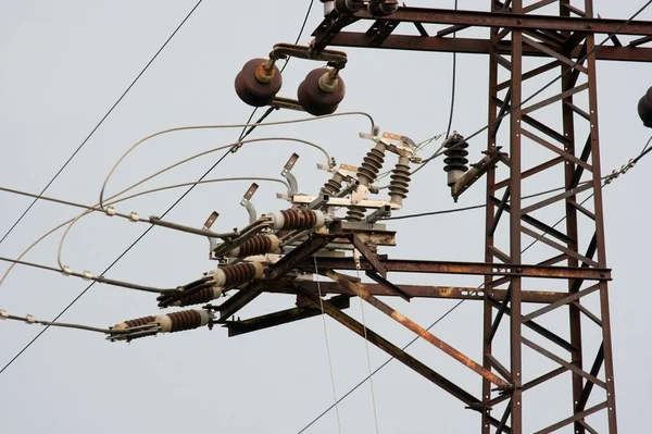 Plášť Starého Rezavého Elektrického Pilíře — Stock fotografie