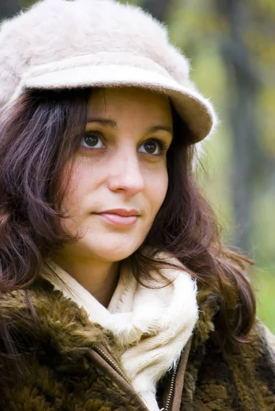 Bela Jovem Mulher Livre Retrato Moda Outono — Fotografia de Stock