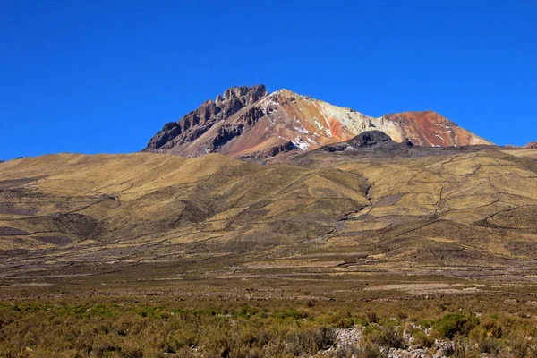 Çok Renkli Uyuyan Volkan Tunupa Salar Uyuni Bolivya — Stok fotoğraf