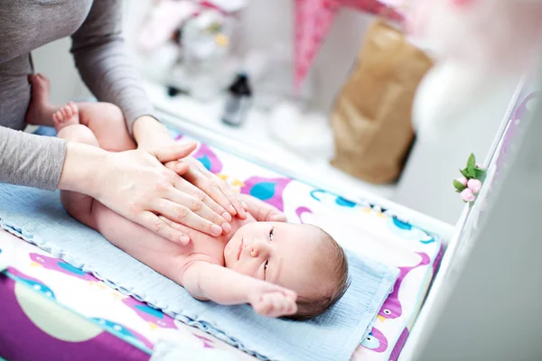 New Born Caucasian Naked Baby Lying Bed Caressed Mother — Stock Photo, Image