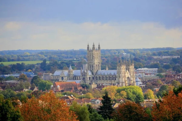 Blick Auf Die Kathedrale Von Canterbury Und Die Umliegende Stadt — Stockfoto