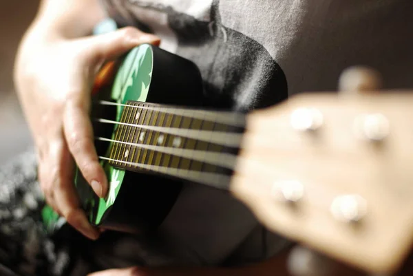 Spelen Van Het Detail Van Ukulele Gitaar — Stockfoto