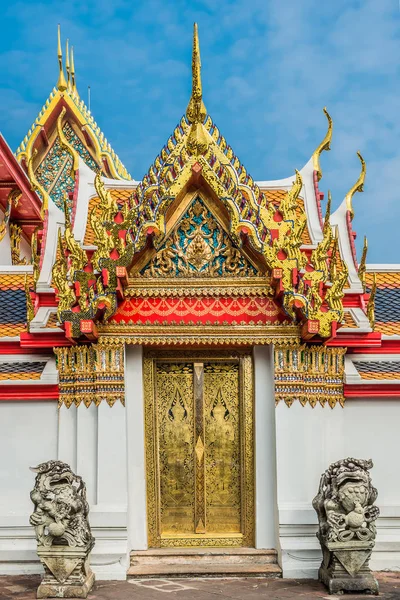 Altın Kapı Ejderha Heykelleri Wat Pho Tapınağı Bangkok Tayland — Stok fotoğraf
