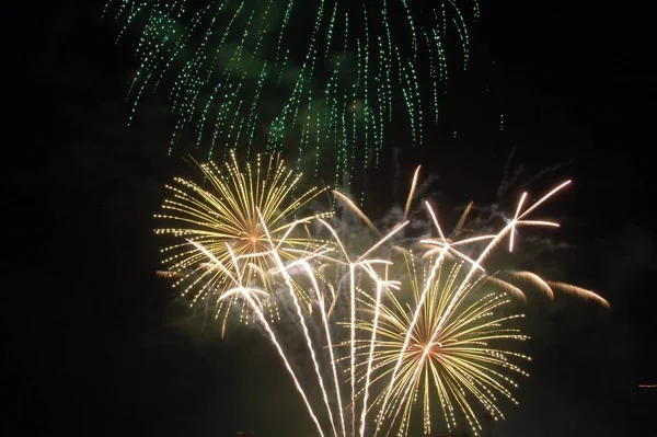 Fireworks Osvětlení Mnoha Různých Barvách — Stock fotografie