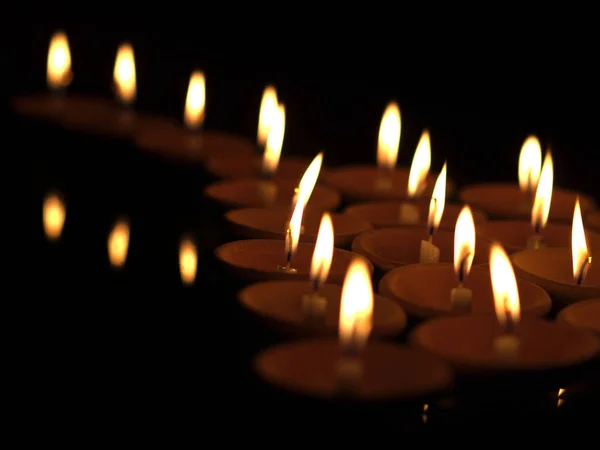 Kolor Foto Offering Lit Candles — Zdjęcie stockowe