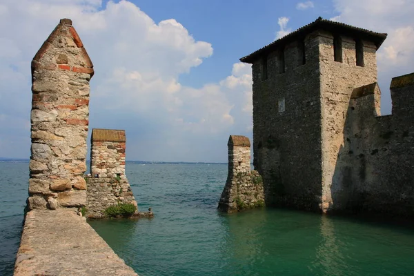 Hrad Sirmione Denním Čase — Stock fotografie