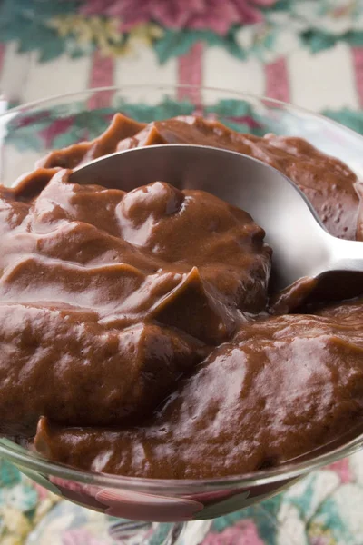 Шоколадный Пудинг Стекле Ложкой — стоковое фото