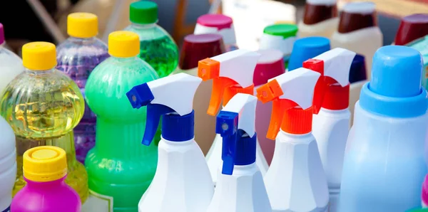洗浄の家事のための国内の化学品 — ストック写真
