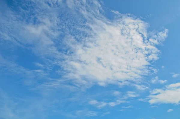 Molnigt Blå Himmel Natur Bakgrund — Stockfoto