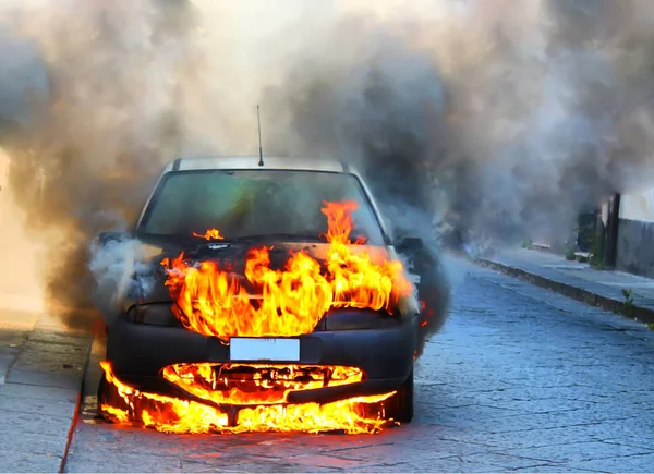 火事の車の写真 — ストック写真