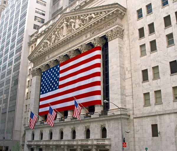 マンハッタンのニューヨーク証券取引所 — ストック写真