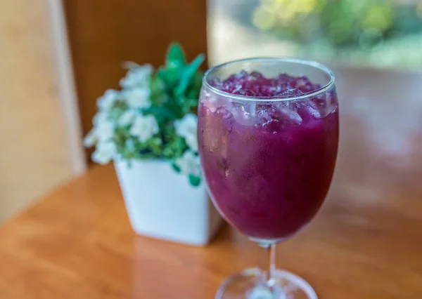 Vaso Jugo Uva Con Hielo — Foto de Stock