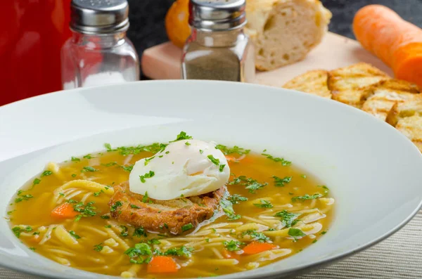 Brodo Manzo Fatto Casa Tagliatelle Fatte Casa Brindisi All Aglio — Foto Stock