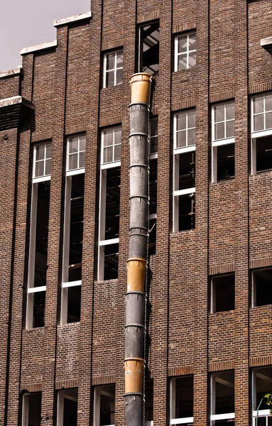 Utsidan Industriell Byggnad Med Stor Tegelvägg — Stockfoto
