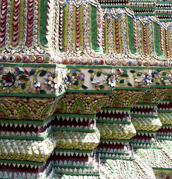 Cerâmica Coluna Colorida Abstrata Tailândia Templo Parede Grande Bangkok — Fotografia de Stock