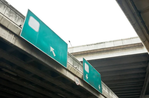 Signboard High Way Bridge — Stockfoto